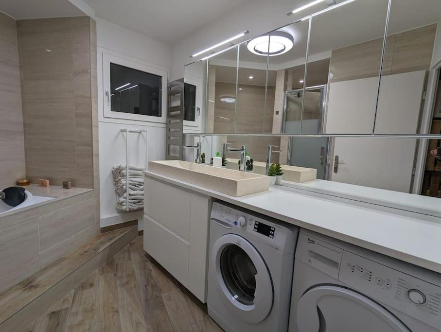 Le Cosy-Chic - T3 Balneo A Villeurbanne / Lyon Luaran gambar